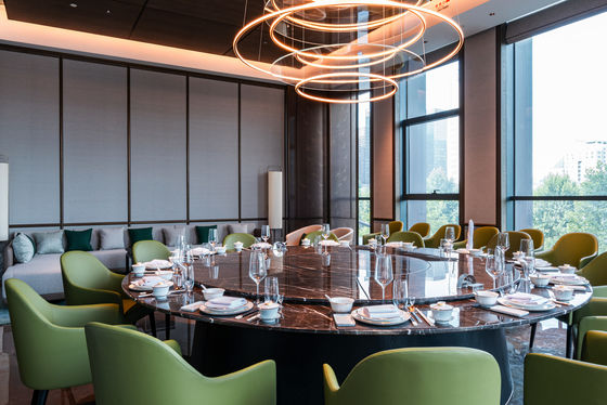 Premium gepersonaliseerde hoogwaardige meubels tafelstoel voor luxe restaurants